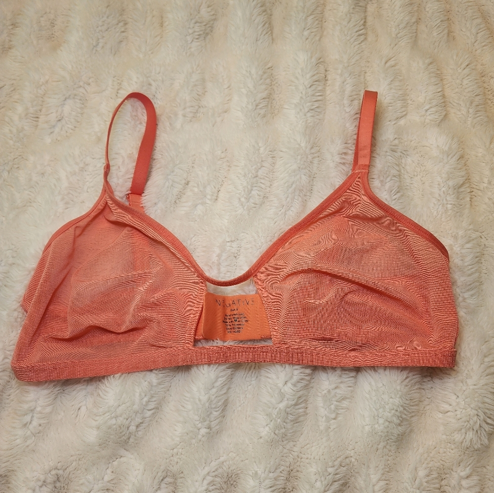Negative Underwear Coral Sieve Cut-Out Non-wire Size 3 Bra